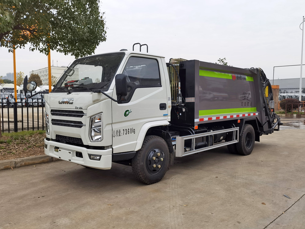 東風壓縮垃圾車6立方